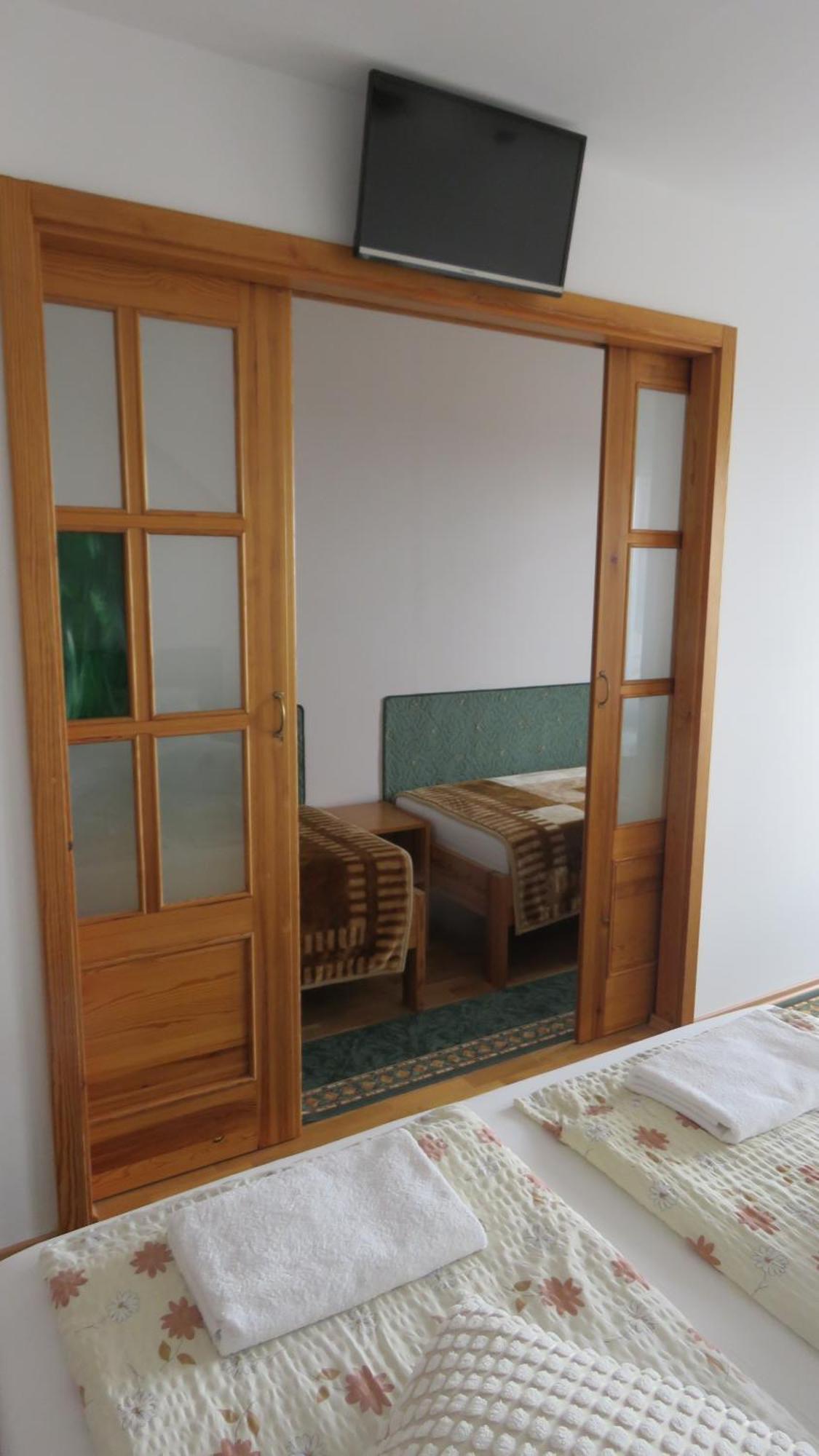Prima Porta Vendeghaz Balatonalmádi Exterior foto