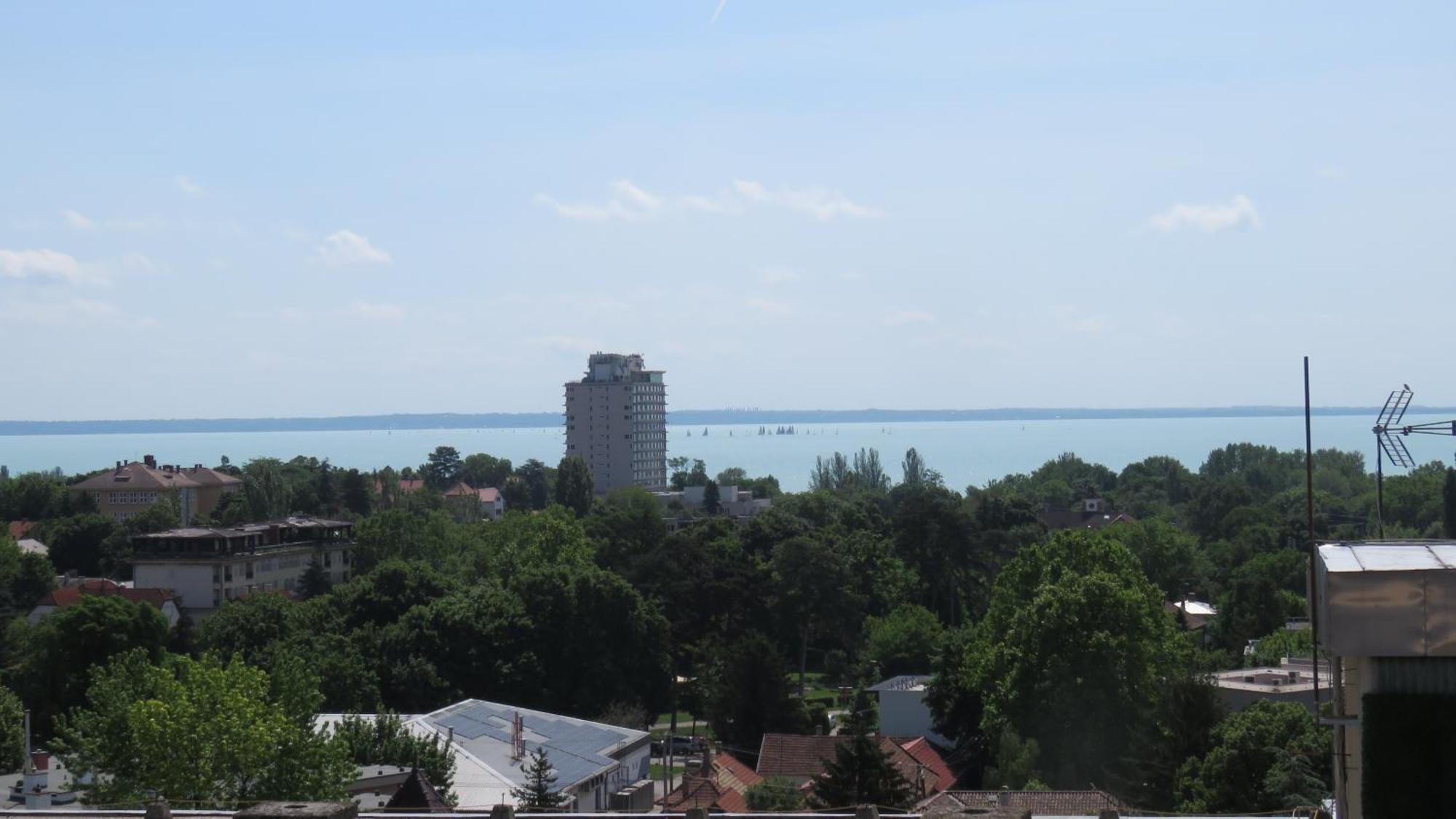 Prima Porta Vendeghaz Balatonalmádi Exterior foto